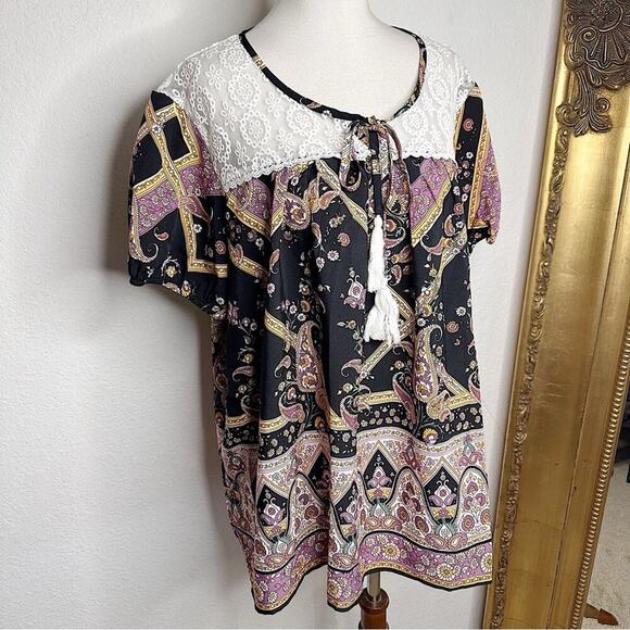 NWT Suzanne Betro Weekend Lace Yoke Tie Notch Neck Tunic Top Size 1X $94 - Picture 2 of 6